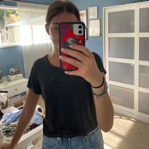 grayish black t-shirt